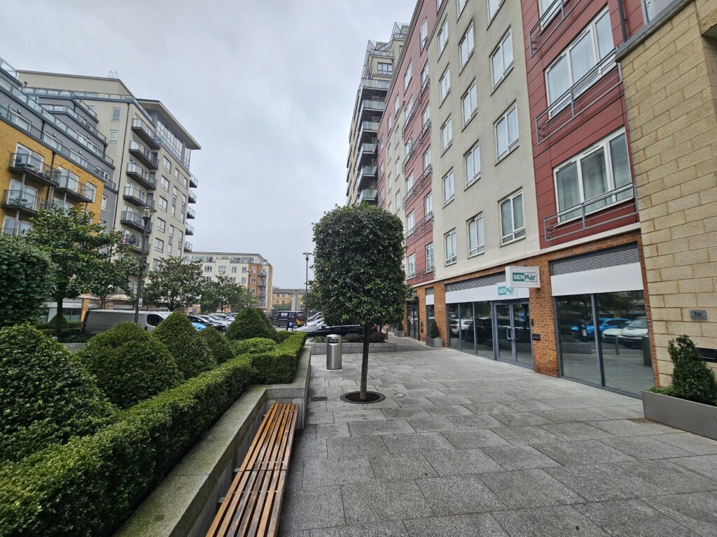 15a Boulevard Drive, London, Greater London, NW9 5JH